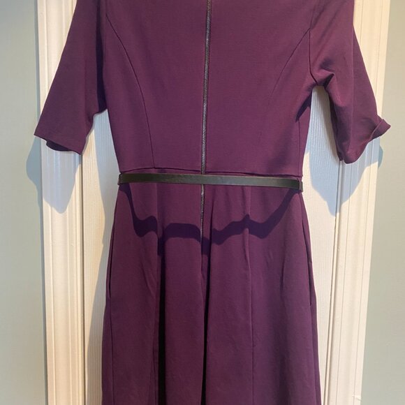 Vince Camuto Deep Plum Belted Dress – Size 2 - Picture 3 of 4
